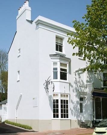 Limes Apartments Haywards Heath Exterior foto
